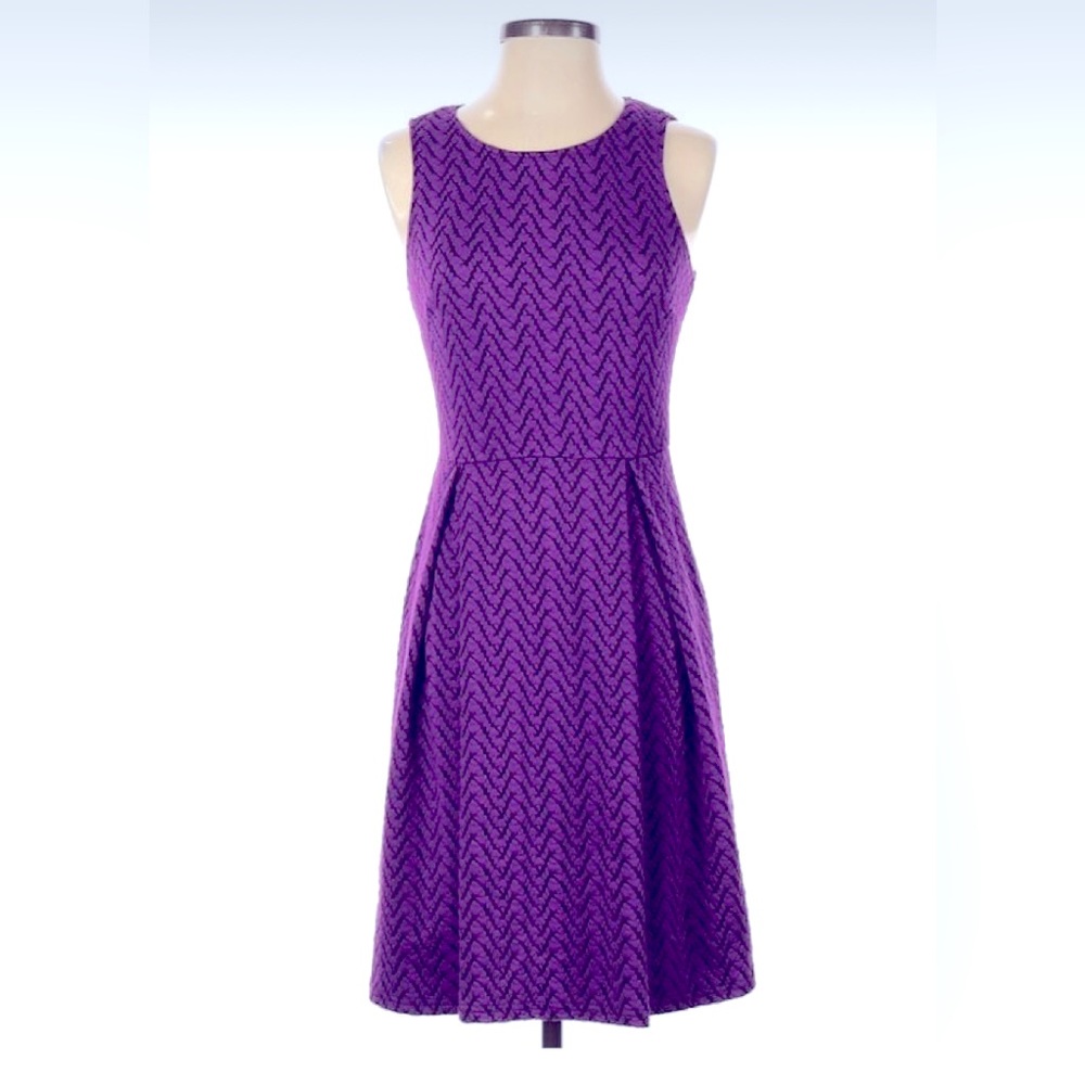 41 Hawthorn Knee Length Dress